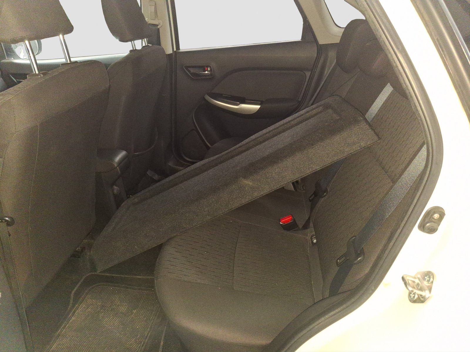 SUZUKI Baleno 1.0 Boosterjet Sergio Cellano Top, Benzin, Occasion / Gebraucht, Handschaltung - 6