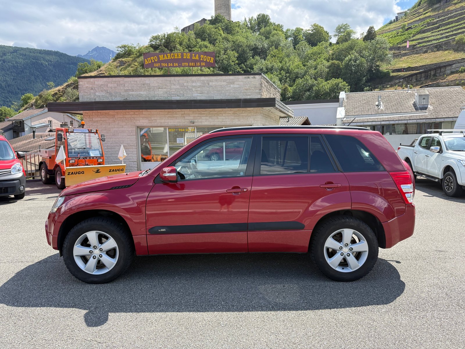 SUZUKI Grand Vitara 2.4 16V GL Top Automatic, Petrol, Second hand / Used, Automatic - 2