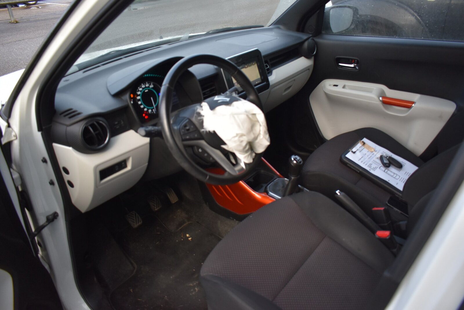 SUZUKI Ignis 1.2i Piz Sulai Hybrid 4x4, Mild-Hybrid Petrol/Electric, Second hand / Used, Manual - 2
