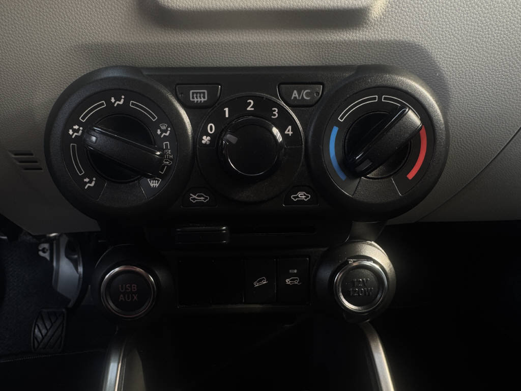 SUZUKI Ignis 1.2 Compact+ 4x4, Essence, Occasion / Utilisé, Manuelle - 4