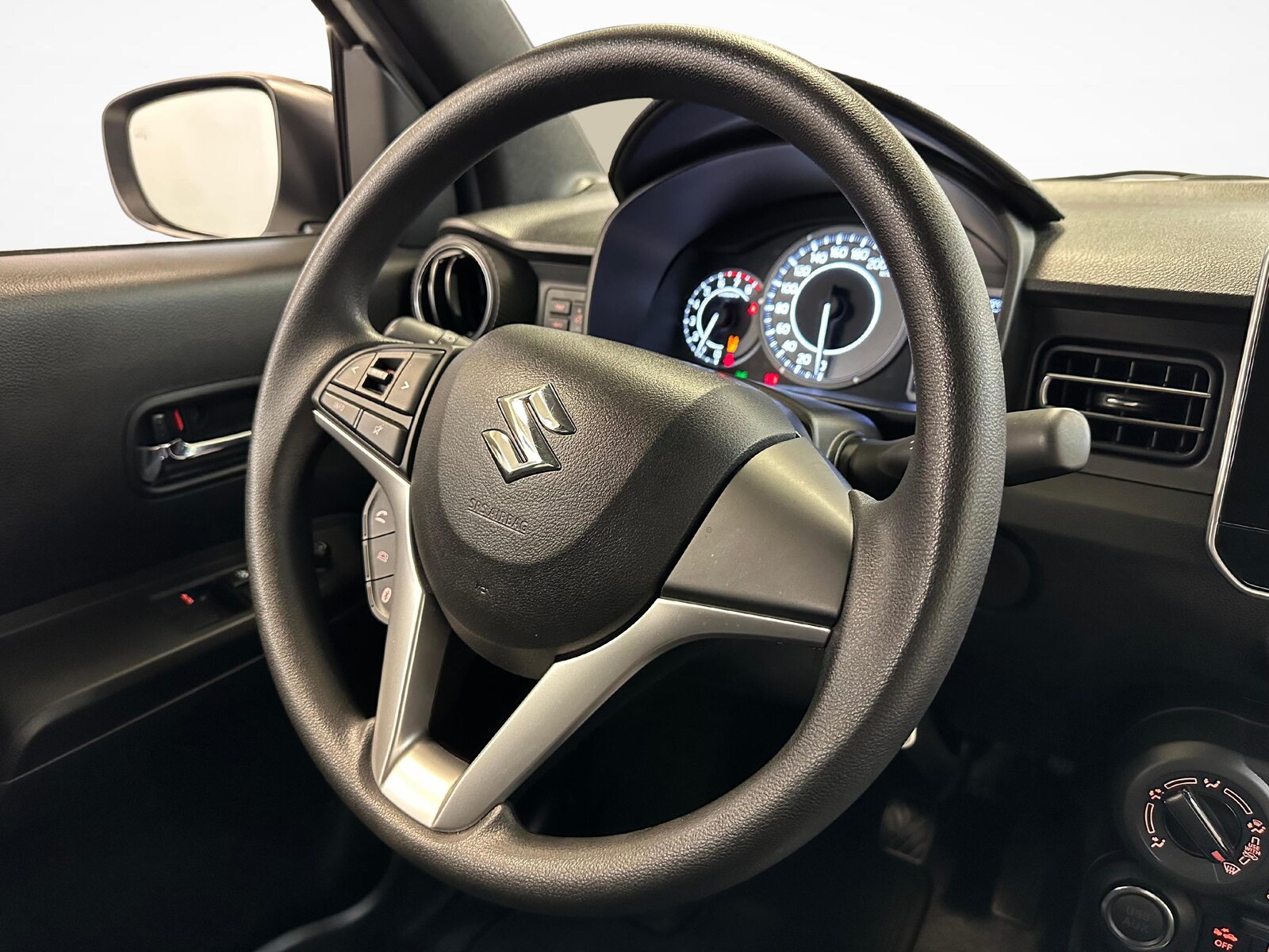 SUZUKI Ignis 1.2 Compact+ Hybrid, Mild-Hybrid Benzin/Elektro, Occasion / Gebraucht, Handschaltung - 7