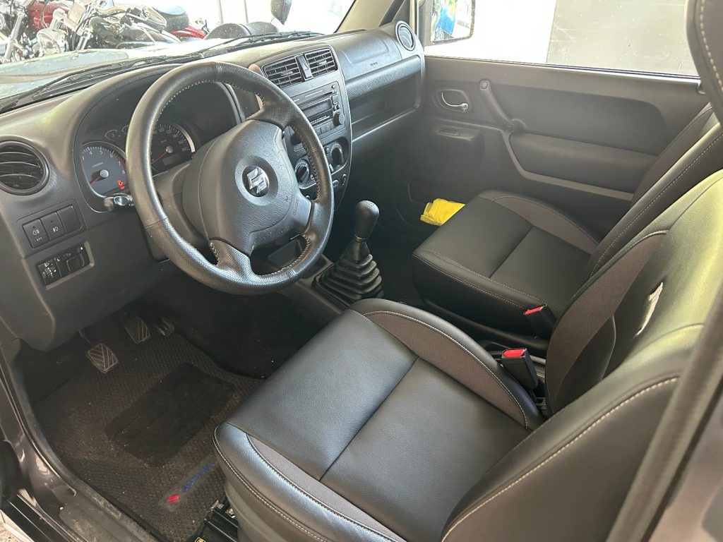 SUZUKI JIMNY 1.3 4WD Compact Top, Benzin, Occasion / Gebraucht, Handschaltung - 7