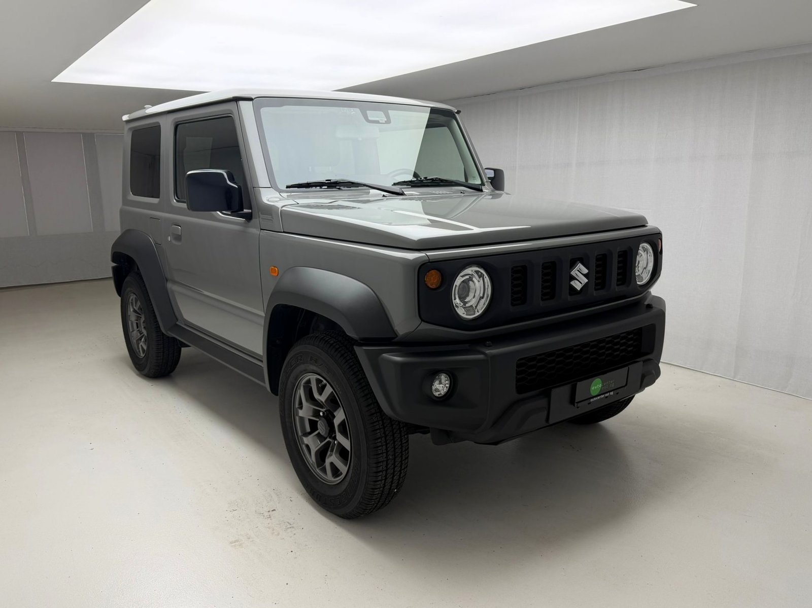 SUZUKI Jimny 1.5 Compact+ 4x4 Automat + 4 Platzer
