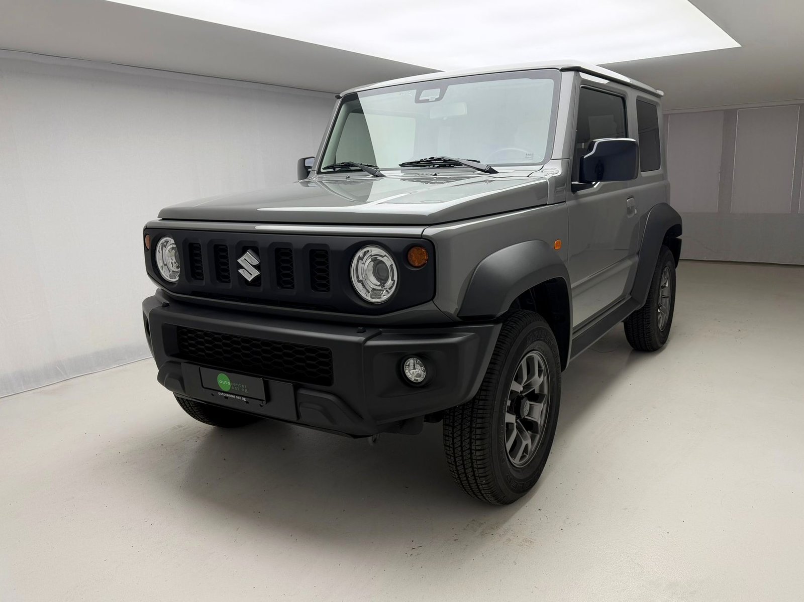 SUZUKI Jimny 1.5 Compact+ 4x4 Automat + 4 Platzer, Petrol, Second hand / Used, Automatic - 2