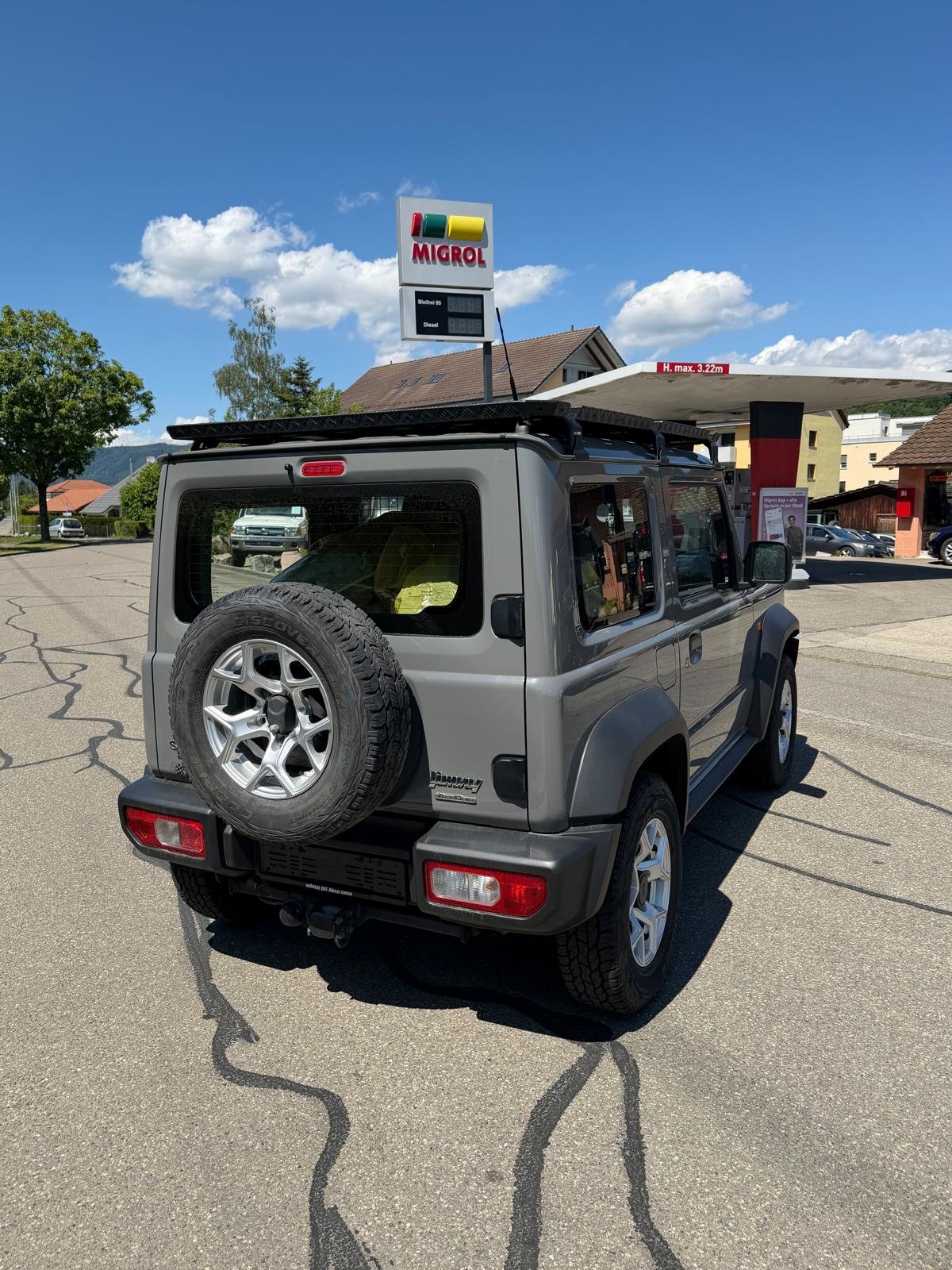SUZUKI Jimny 1.5 Compact+ 4x4, Petrol, Second hand / Used, Manual - 4