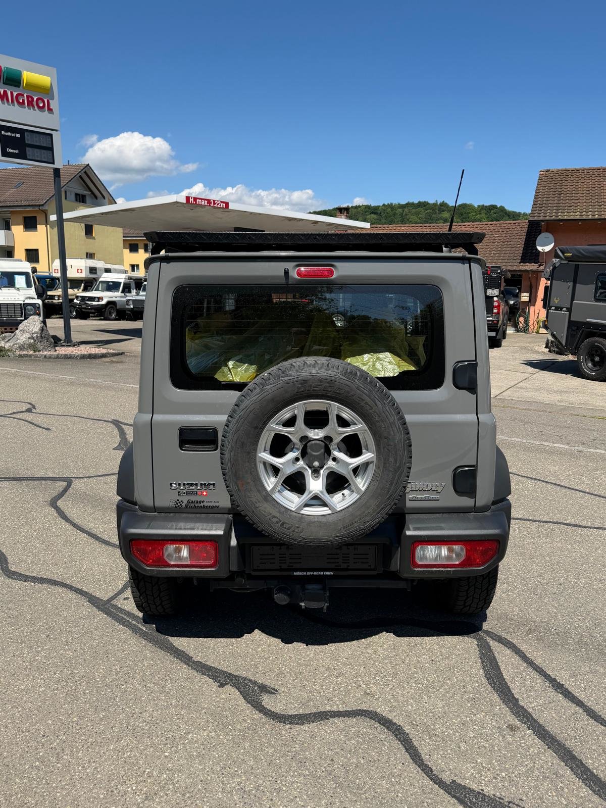 SUZUKI Jimny 1.5 Compact+ 4x4, Petrol, Second hand / Used, Manual - 5