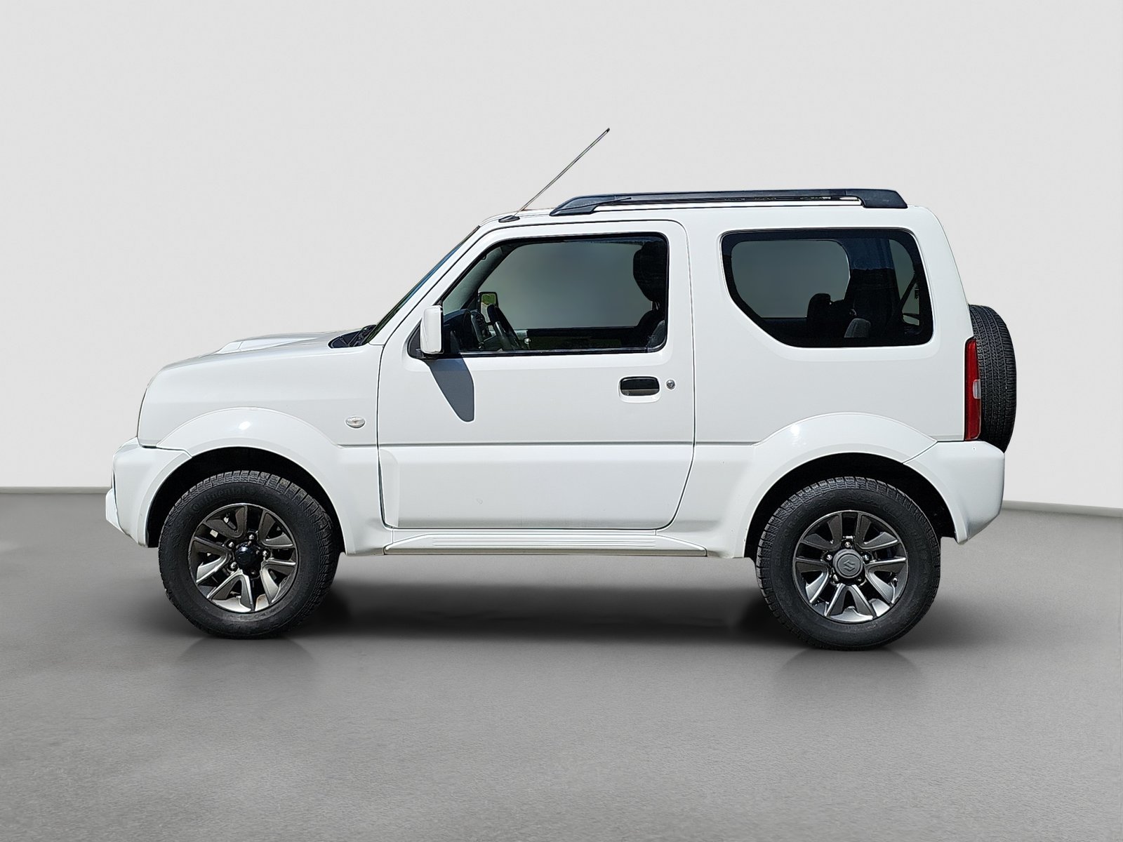 SUZUKI Jimny 1.3 16V Compact Top, Petrol, Second hand / Used, Manual - 2