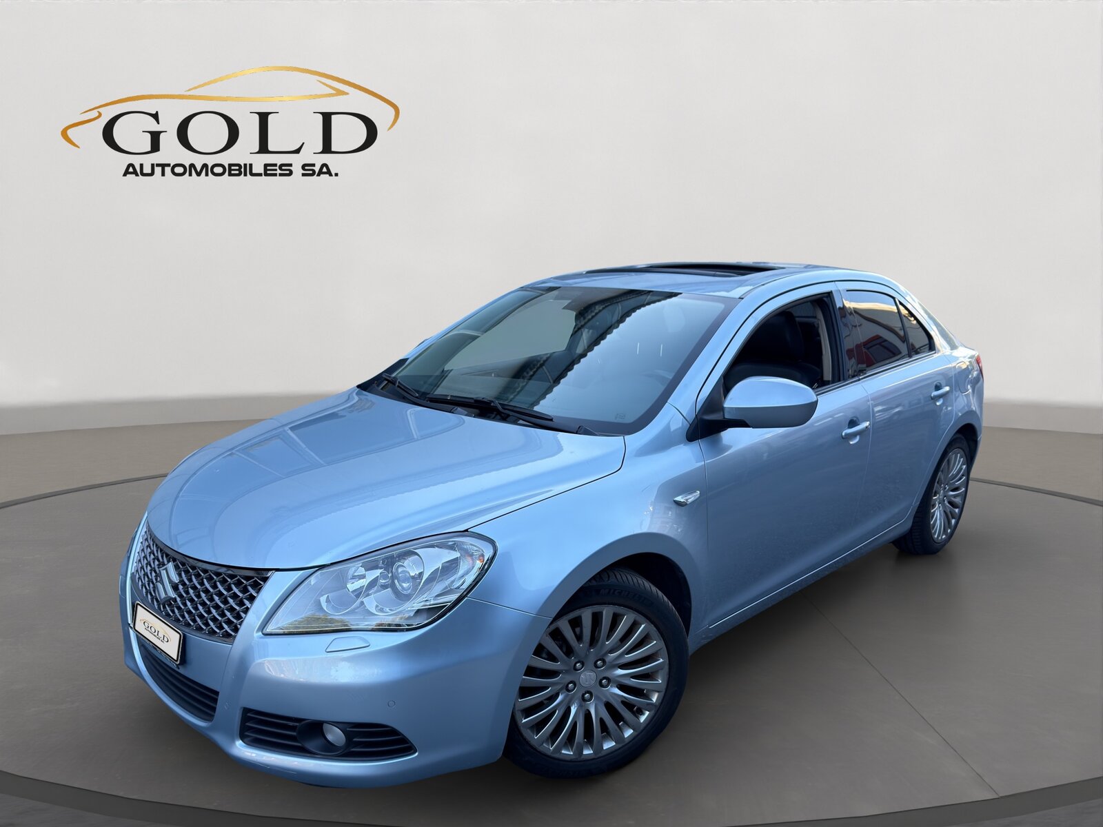SUZUKI Kizashi 2.4 GL Top 4WD CVT