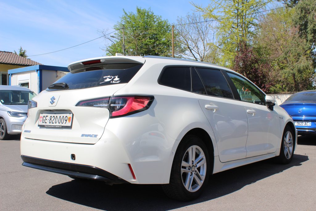 SUZUKI SWACE 1.8 Compact Top Hybrid