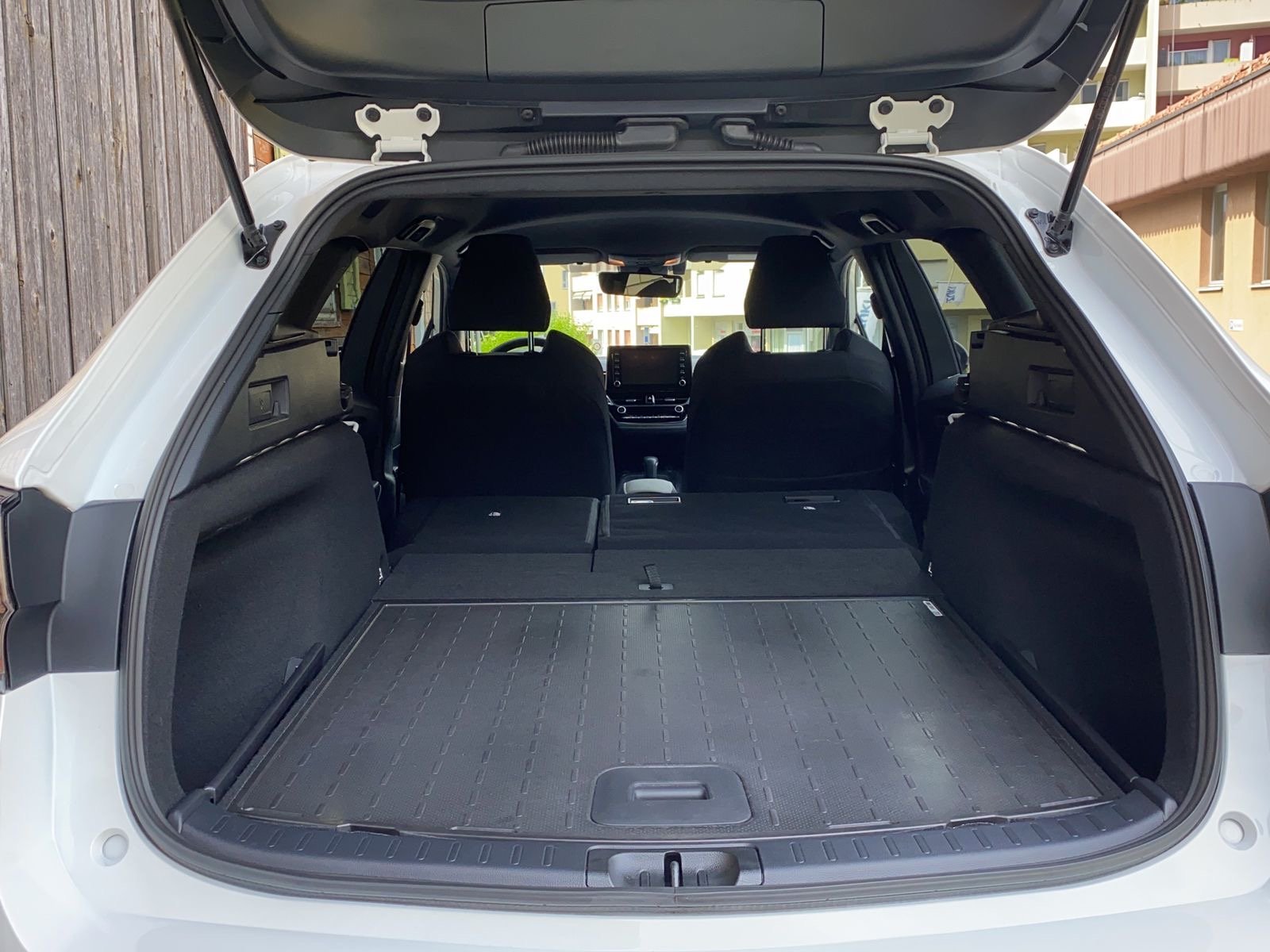 SUZUKI Swace 1.8 Compact Top Hybrid, Hybride Intégral Essence/Électricité, Voiture de démonstration, Automatique - 6