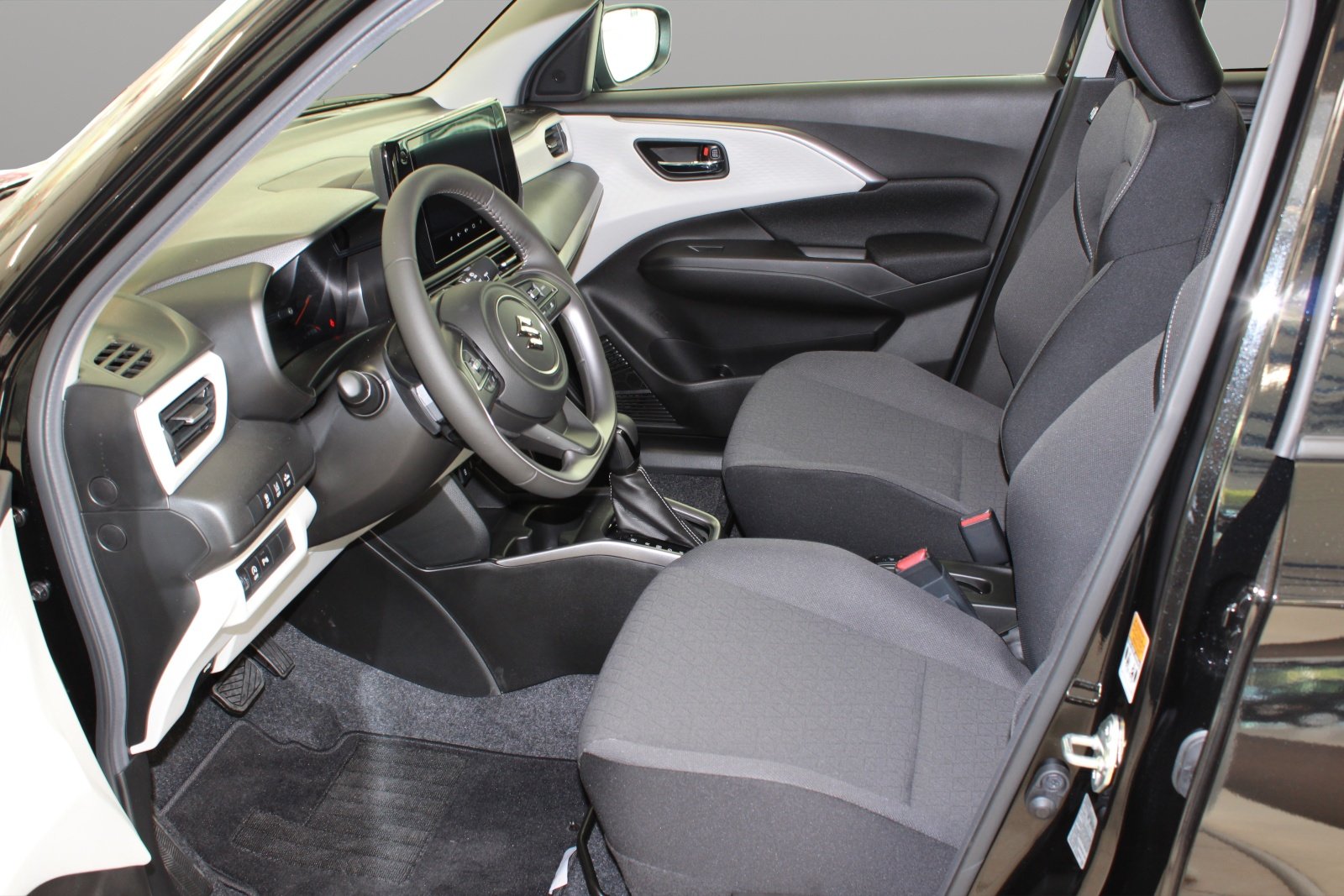 SUZUKI Swift 1.2 Dual-VVT Hybrid GLX CVT, Hybride Léger Essence/Électricité, Voiture nouvelle, Automatique - 7