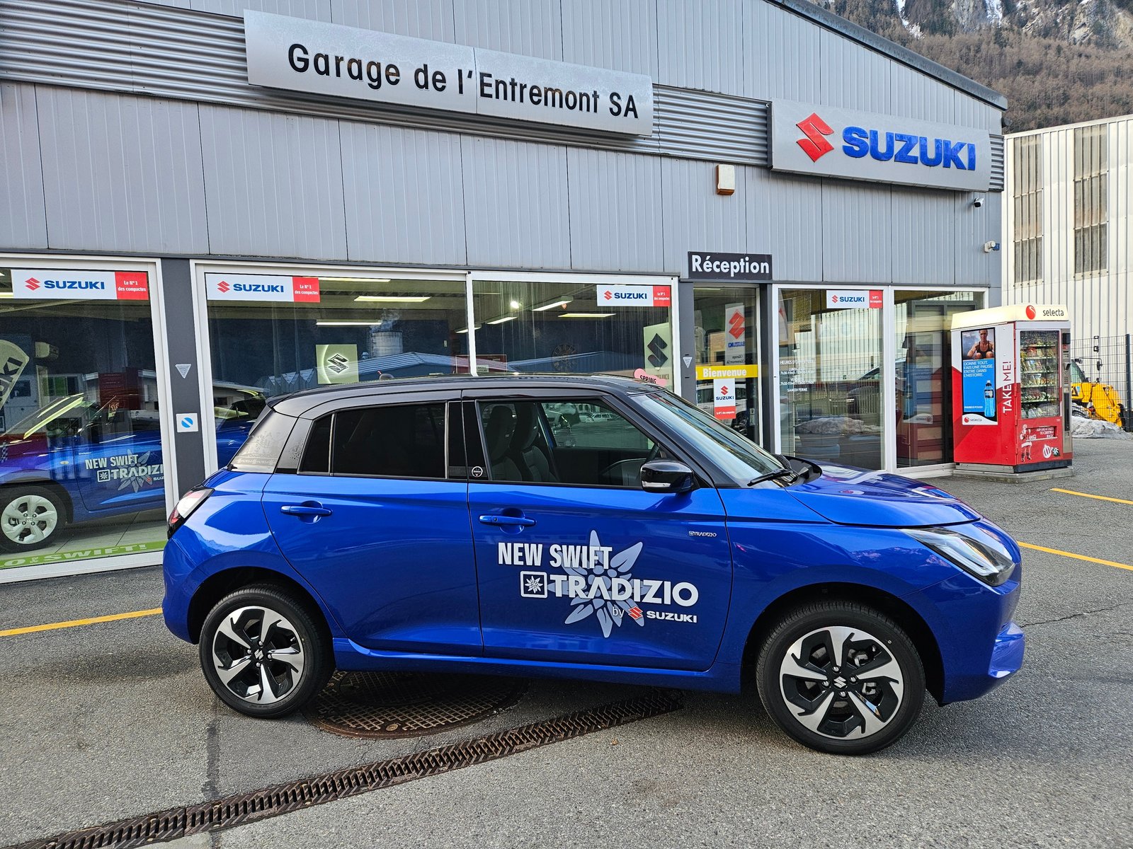 SUZUKI Swift 1.2 Tradizio Top Hybrid 4x4, Hybride Leggero Benzina/Elettrica, Auto nuove, Manuale - 4