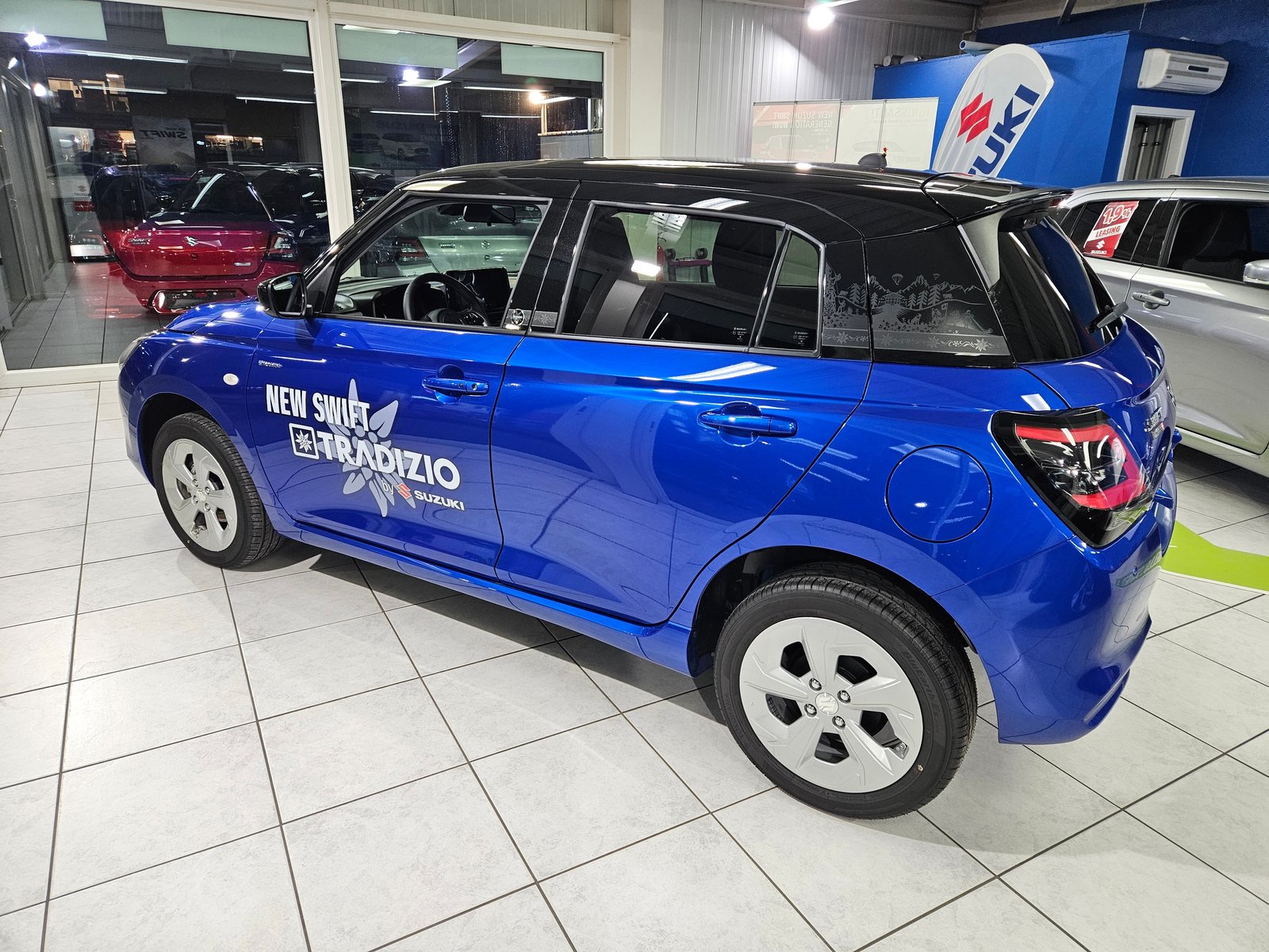 SUZUKI Swift 1.2 1st Tradizio Hybrid 4x4, Mild-Hybrid Petrol/Electric, New car, Manual - 6