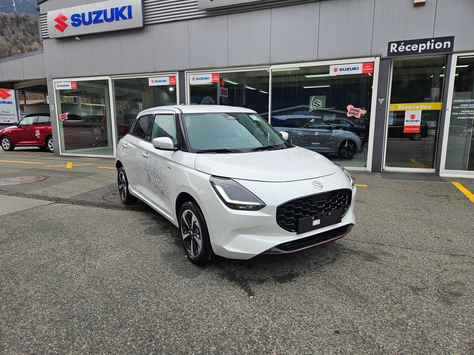 SUZUKI Swift 1.2 Tradizio Top Hybrid 4x4, Hybride Léger Essence/Électricité, Voiture nouvelle, Manuelle - 3