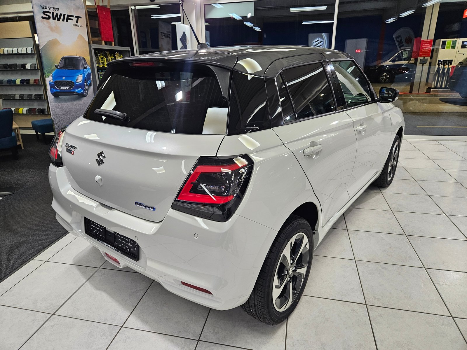SUZUKI Swift 1.2 Tradizio Top Hybrid 4x4, Hybride Léger Essence/Électricité, Voiture nouvelle, Manuelle - 6
