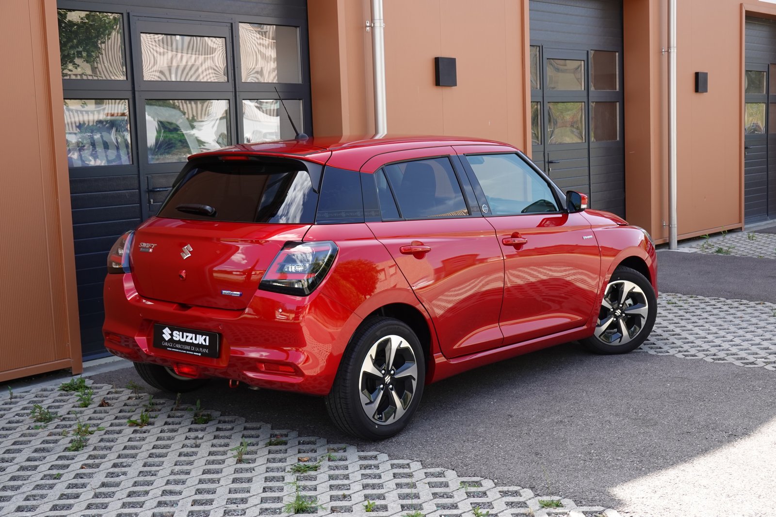SUZUKI Swift 1.2 Tradizio Top Hybrid CVT - 5 ans de garantie, Mild-Hybrid Benzin/Elektro, Neuwagen, Automatik - 6