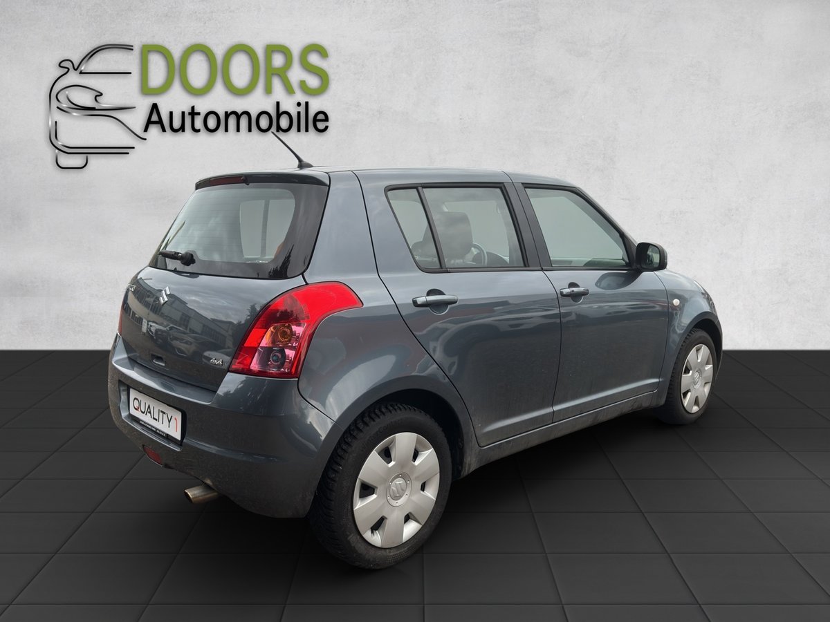 SUZUKI Swift 1.3i 16V GL 4x4, Petrol, Second hand / Used, Manual - 5