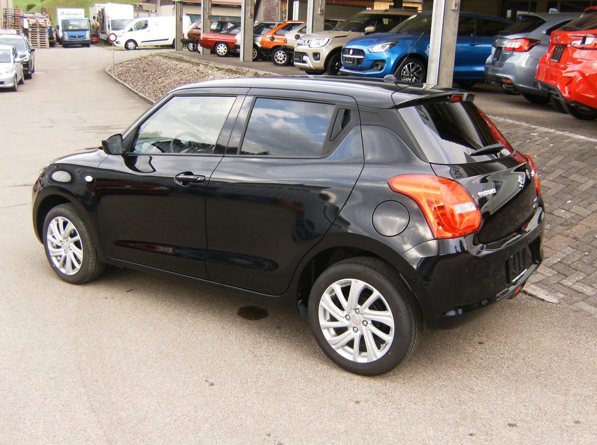 SUZUKI Swift 1.2 Compact + 4x4 Hybrid, Hybride Léger Essence/Électricité, Occasion / Utilisé, Manuelle - 3