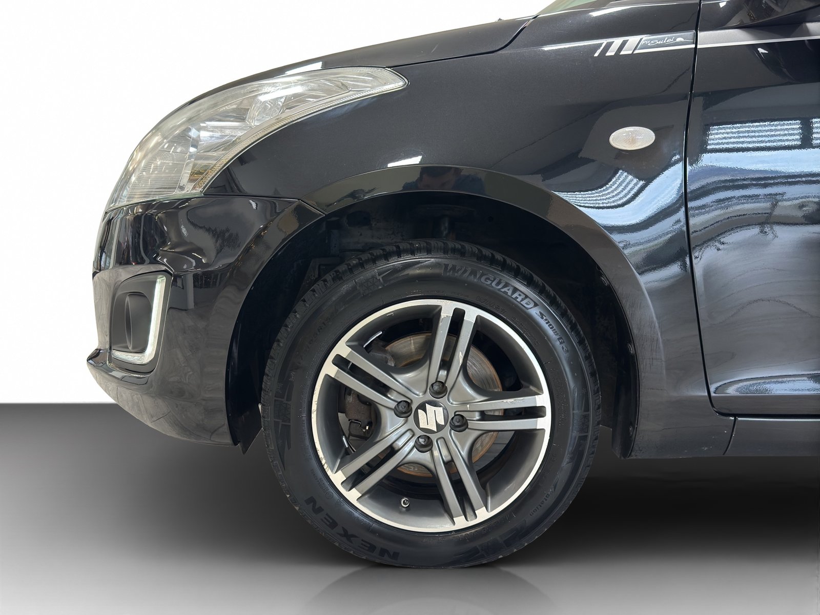 SUZUKI Swift 1.2i 16V PizSulai Top 4x4, Petrol, Second hand / Used, Manual - 2