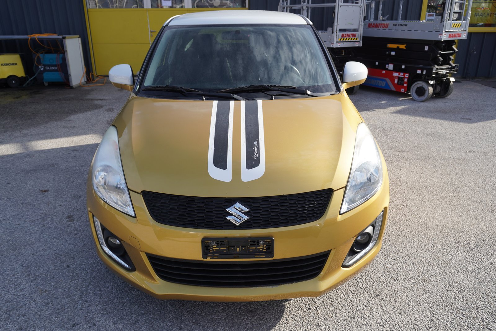 SUZUKI Swift 1.2i 16V PizSulai 4x4, Petrol, Second hand / Used, Manual - 2