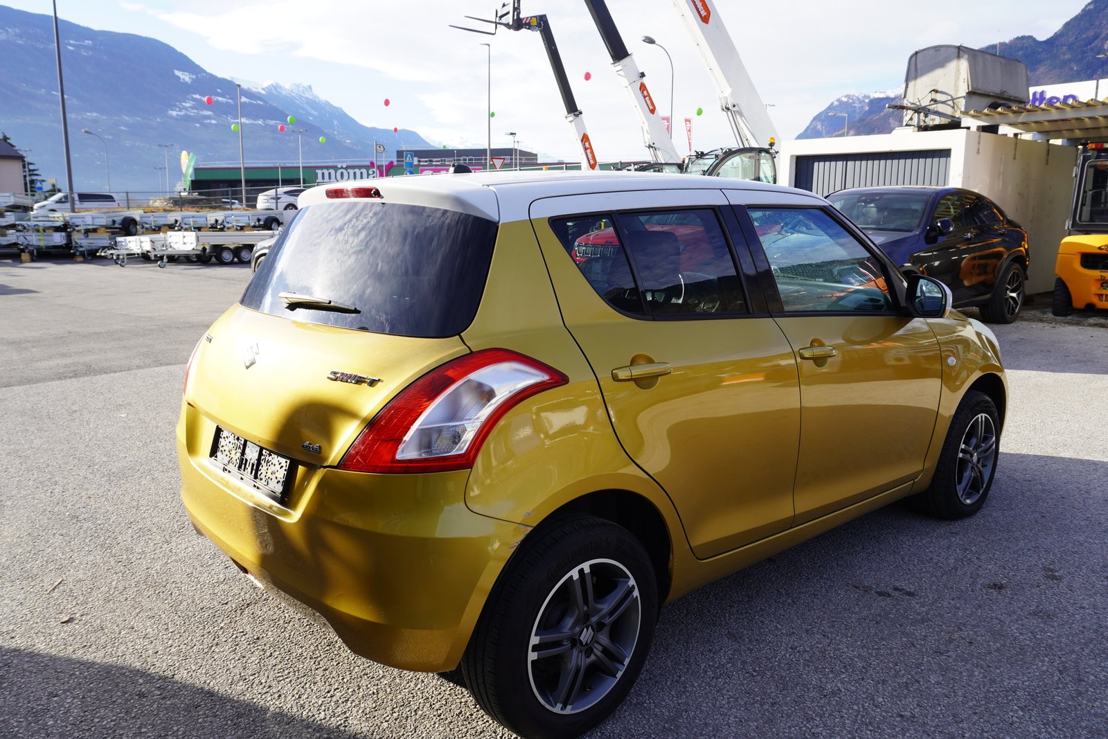 SUZUKI Swift 1.2i 16V PizSulai 4x4, Petrol, Second hand / Used, Manual - 4