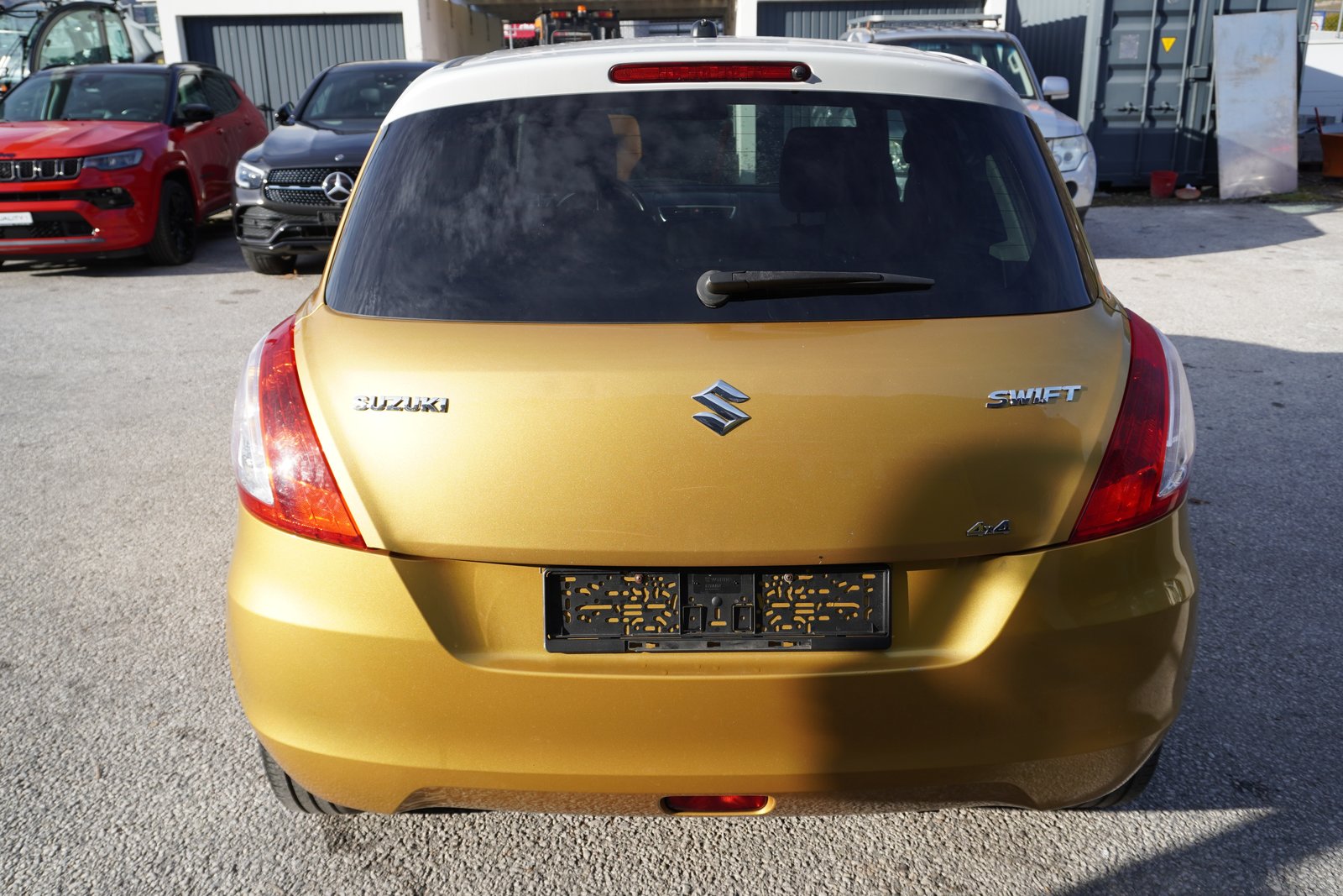 SUZUKI Swift 1.2i 16V PizSulai 4x4, Petrol, Second hand / Used, Manual - 6