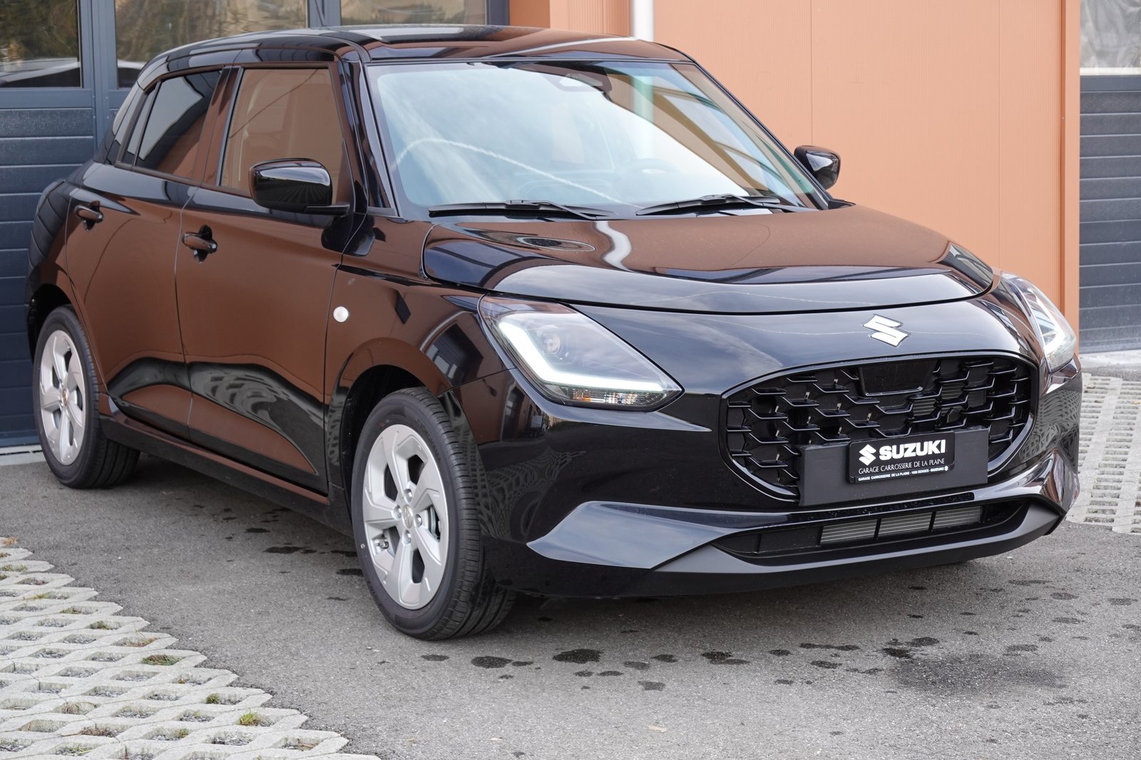 SUZUKI Swift 1.2 Compact+ Hybrid, Mild-Hybrid Benzin/Elektro, Occasion / Gebraucht, Handschaltung - 2