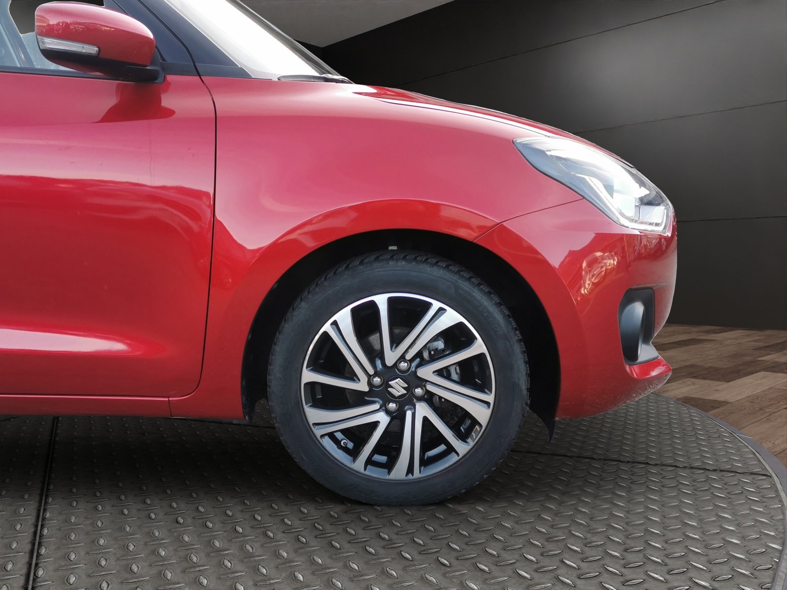 SUZUKI Swift 1.2 Compact Top Hybrid CVT AUT, Mild-Hybrid Petrol/Electric, Second hand / Used, Automatic - 4