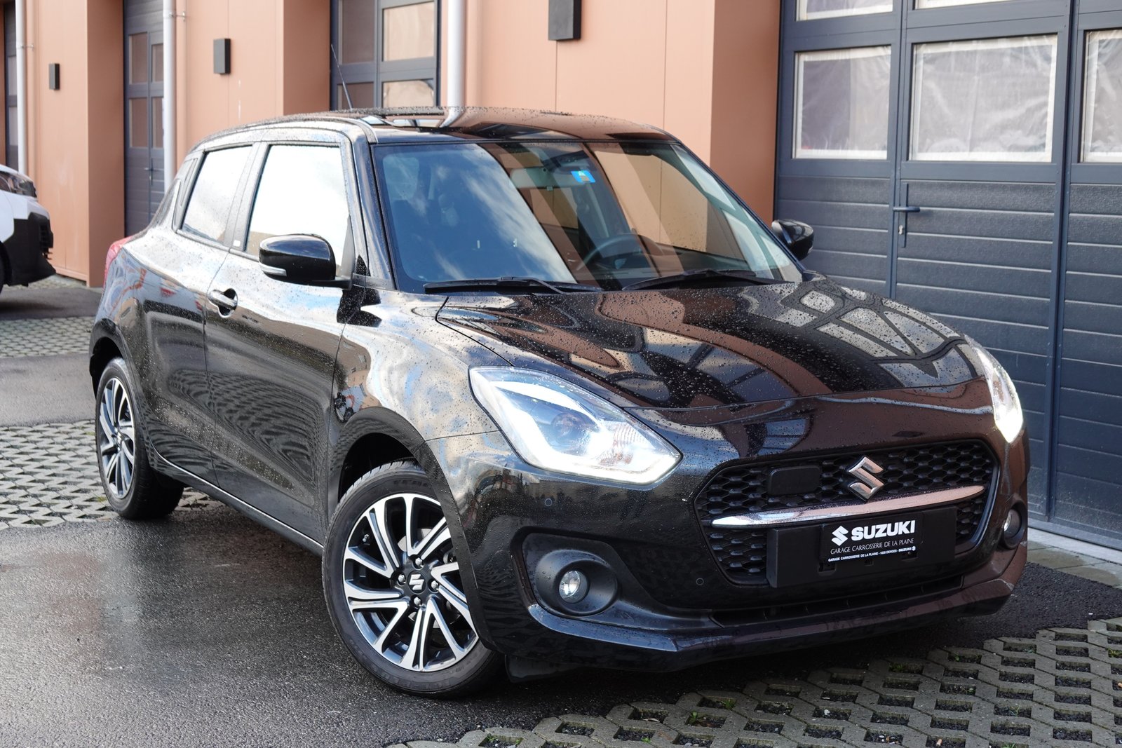 SUZUKI Swift 1.2 Compact Top Hybrid CVT - CH Auto * Rabais T, Hybride Léger Essence/Électricité, Occasion / Utilisé, Automatique - 5