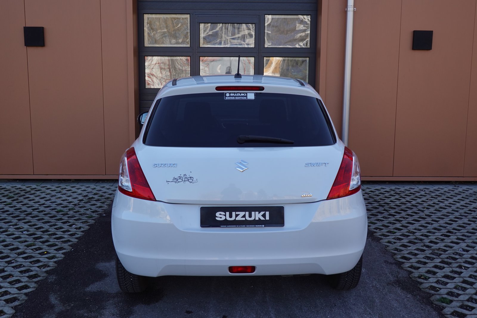 SUZUKI Swift 1.2i 16V GL 4x4, Petrol, Second hand / Used, Manual - 5