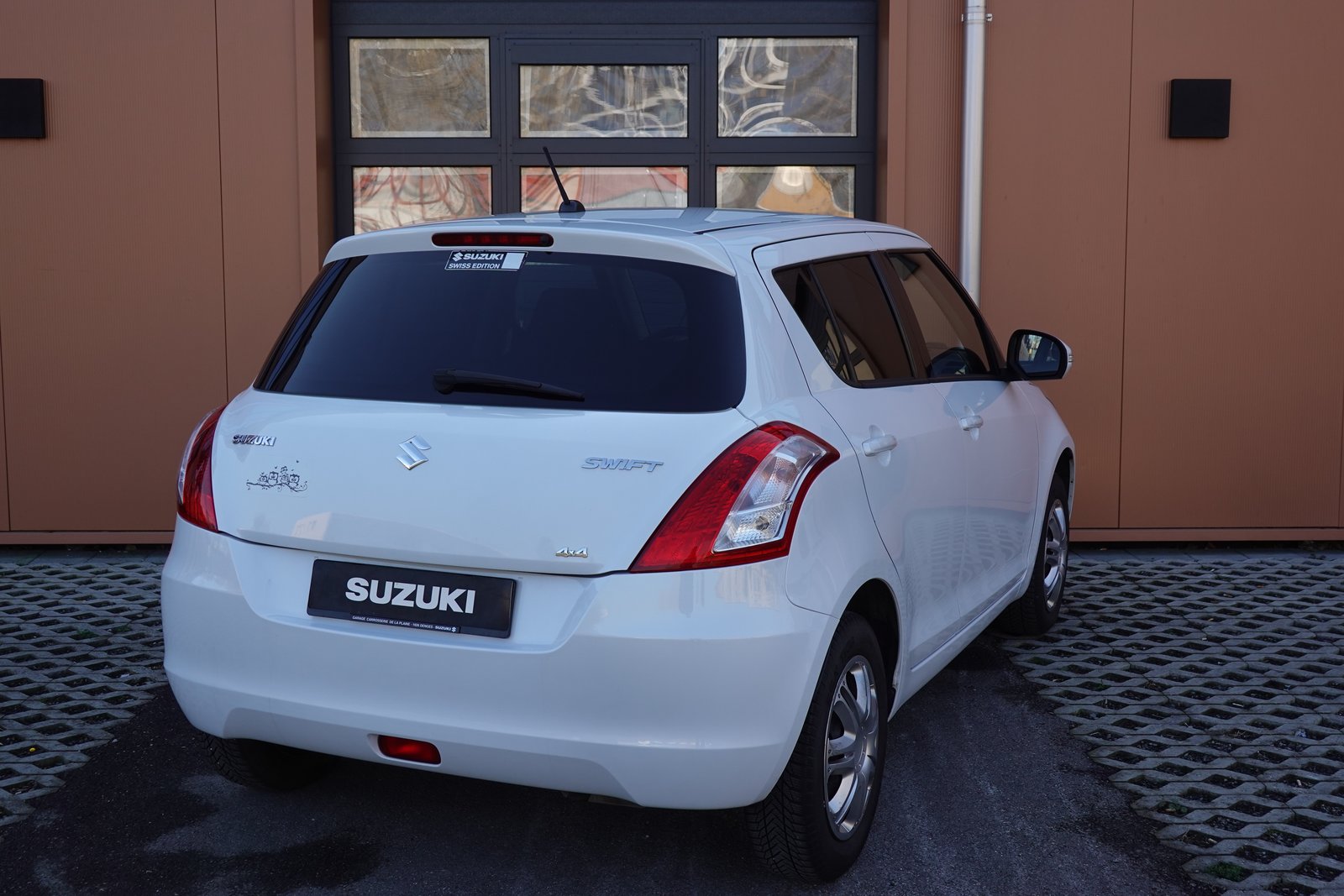 SUZUKI Swift 1.2i 16V GL 4x4, Petrol, Second hand / Used, Manual - 7