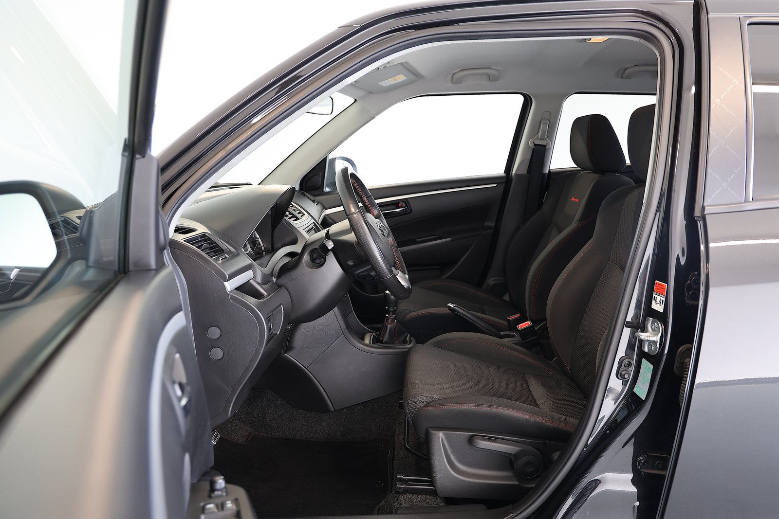 SUZUKI Swift 1.6i 16V Sport Sergio Cellano, Essence, Occasion / Utilisé, Manuelle - 6