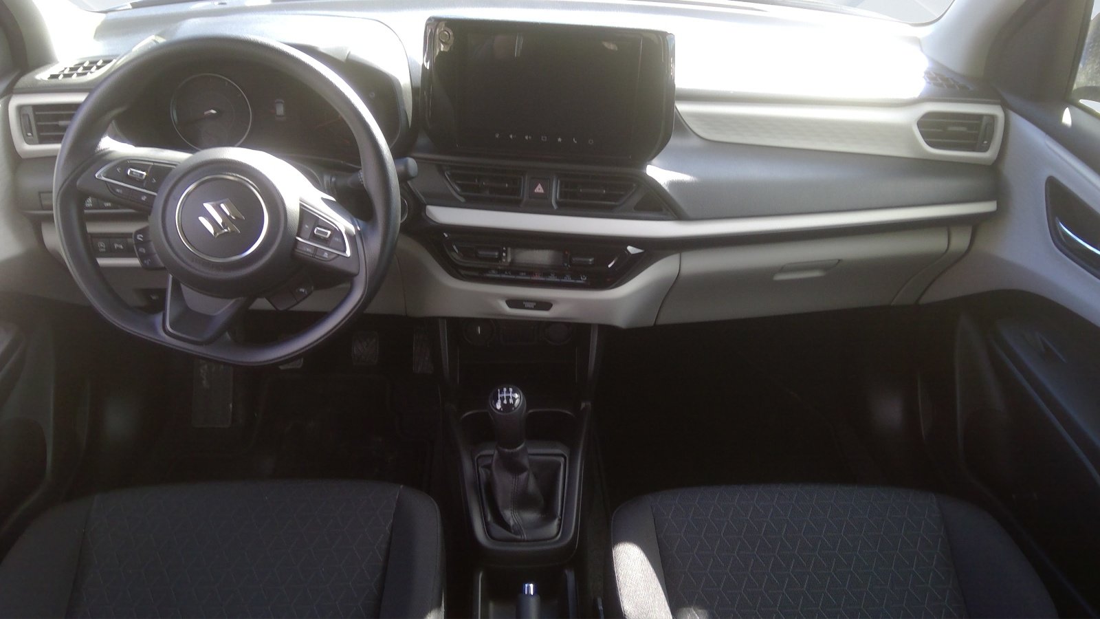 SUZUKI Swift 1.2 Compact+ Hybrid 4x4, Mild-Hybrid Petrol/Electric, Second hand / Used, Manual - 4