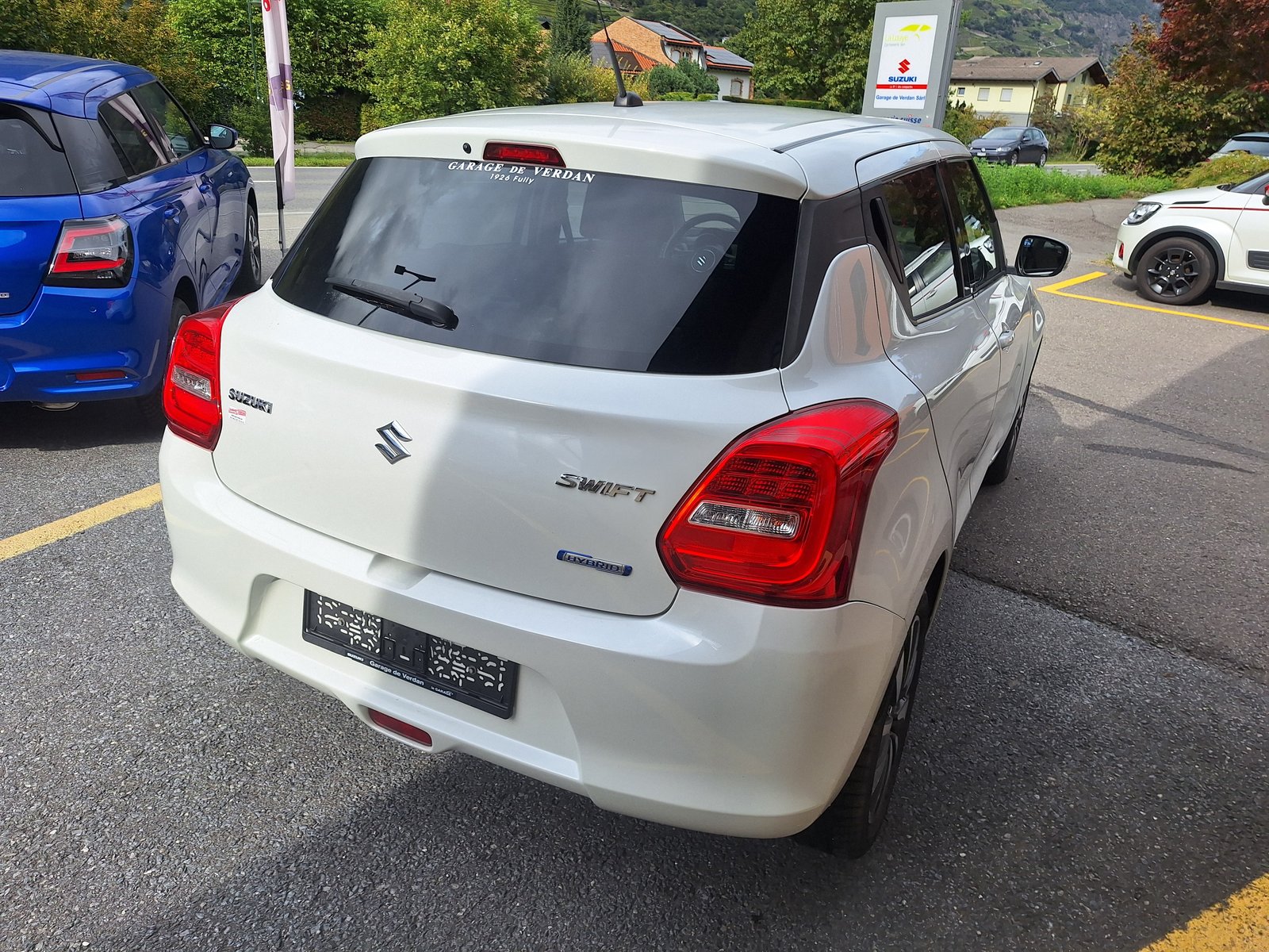 SUZUKI Swift 1.0 12V SHVS Compact Top Hybrid, Mild-Hybrid Benzin/Elektro, Occasion / Gebraucht, Handschaltung - 3