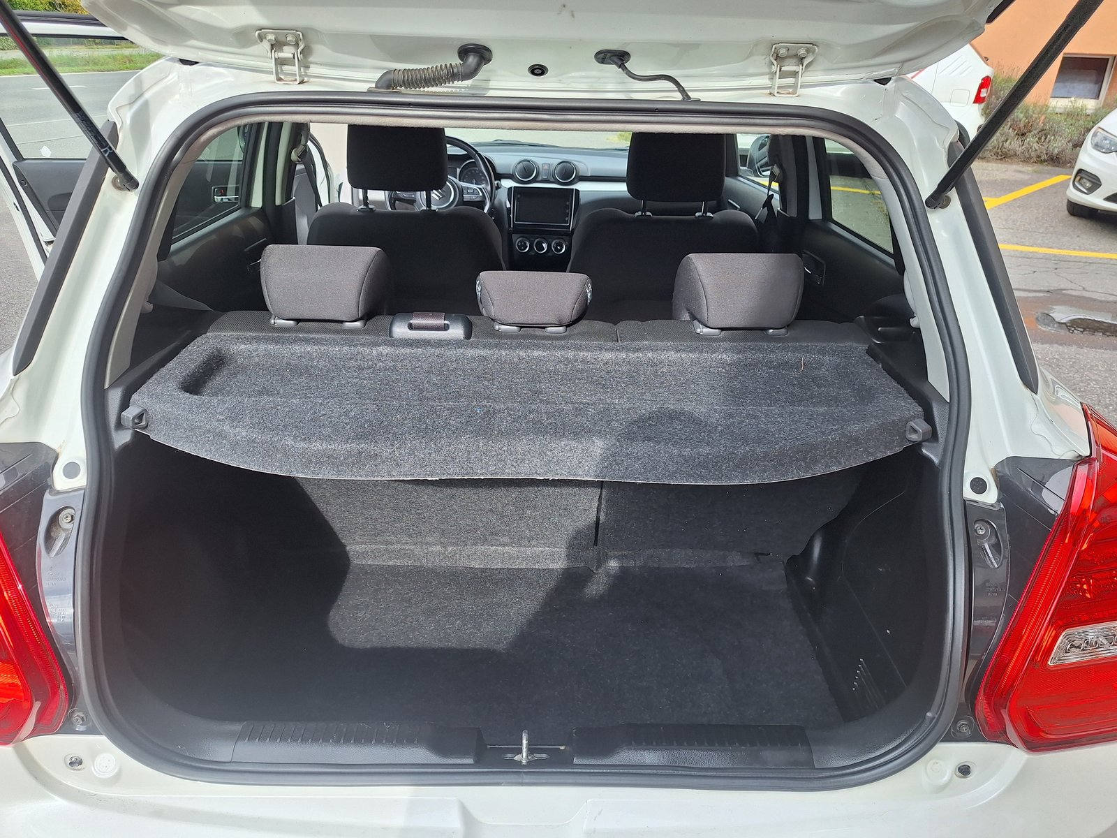 SUZUKI Swift 1.0 12V SHVS Compact Top Hybrid, Mild-Hybrid Benzin/Elektro, Occasion / Gebraucht, Handschaltung - 7