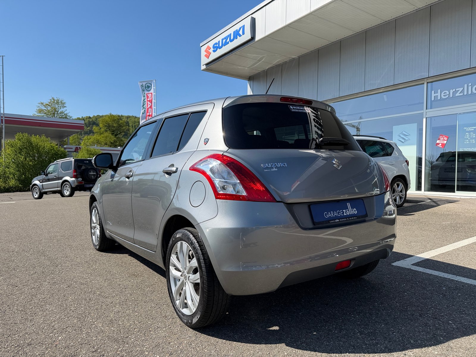 SUZUKI Swift 1.2i 16V PizSulai Top 4x4, Petrol, Second hand / Used, Manual - 5