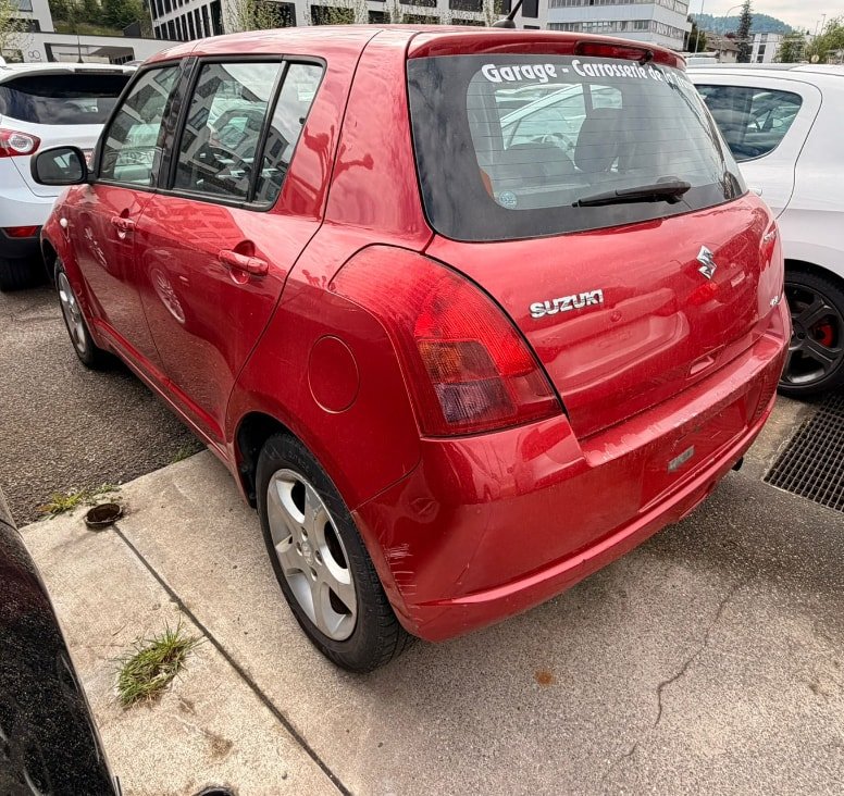SUZUKI Swift 1.3i 16V GL 4x4, Essence, Occasion / Utilisé, Manuelle - 3