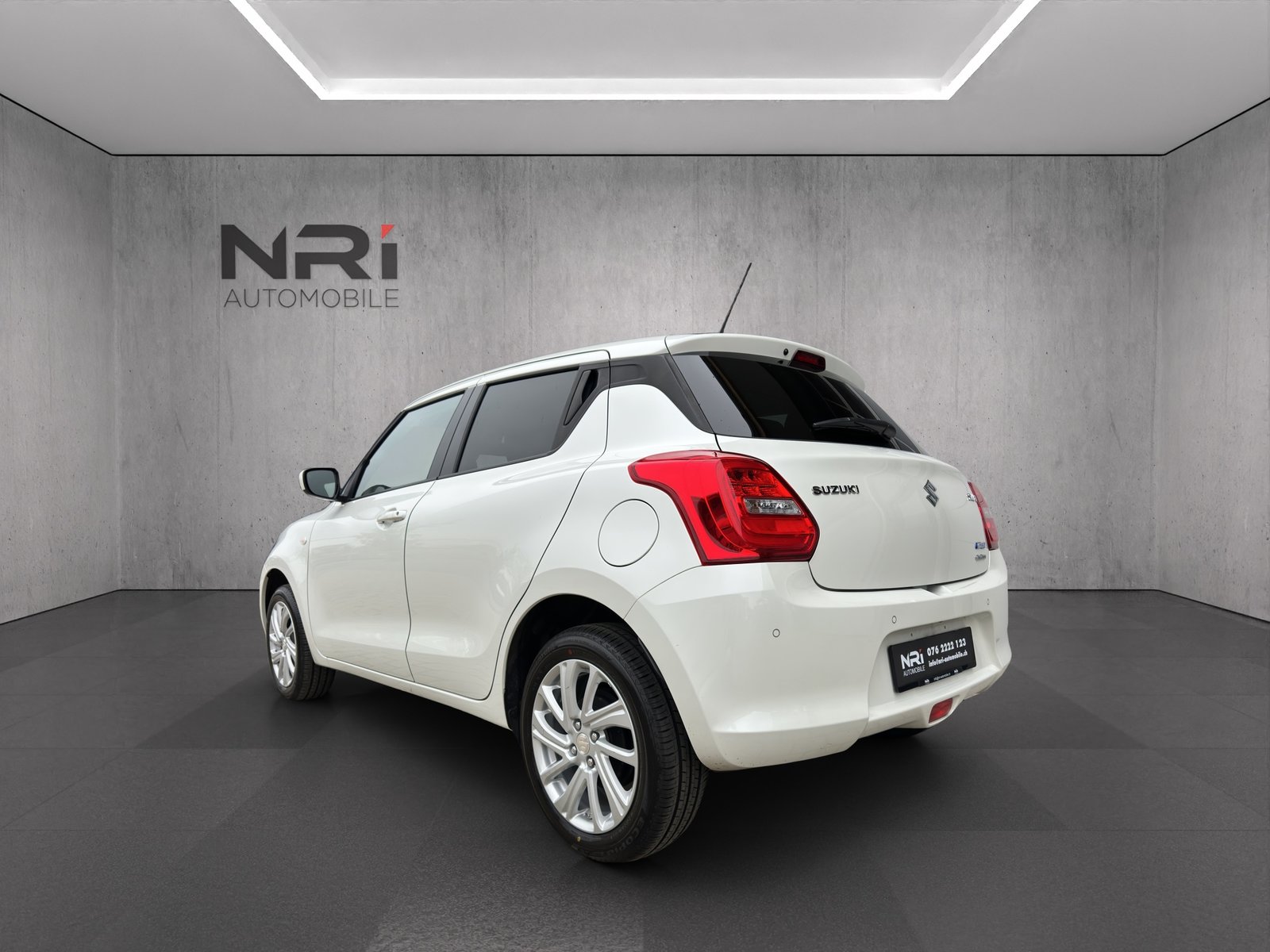 SUZUKI Swift 1.2 Compact Top Hybrid 4x4, Mild-Hybrid Petrol/Electric, Second hand / Used, Manual - 7