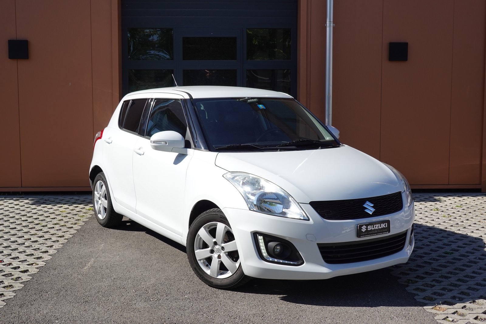 SUZUKI Swift 1.2i 16V Sergio Cellano * Véhiculé CH * 1er M