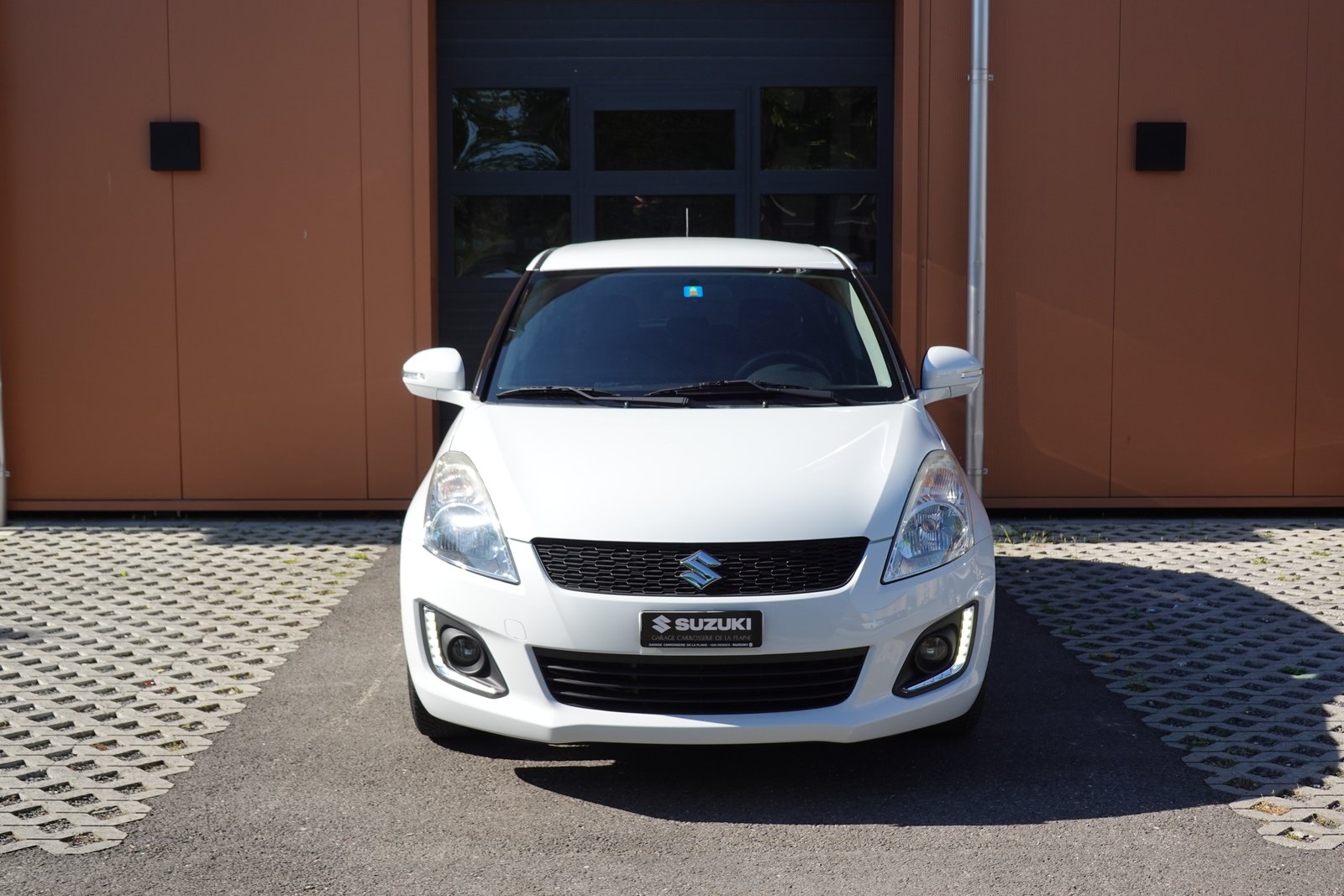 SUZUKI Swift 1.2i 16V Sergio Cellano * Véhiculé CH * 1er M, Essence, Occasion / Utilisé, Manuelle - 2