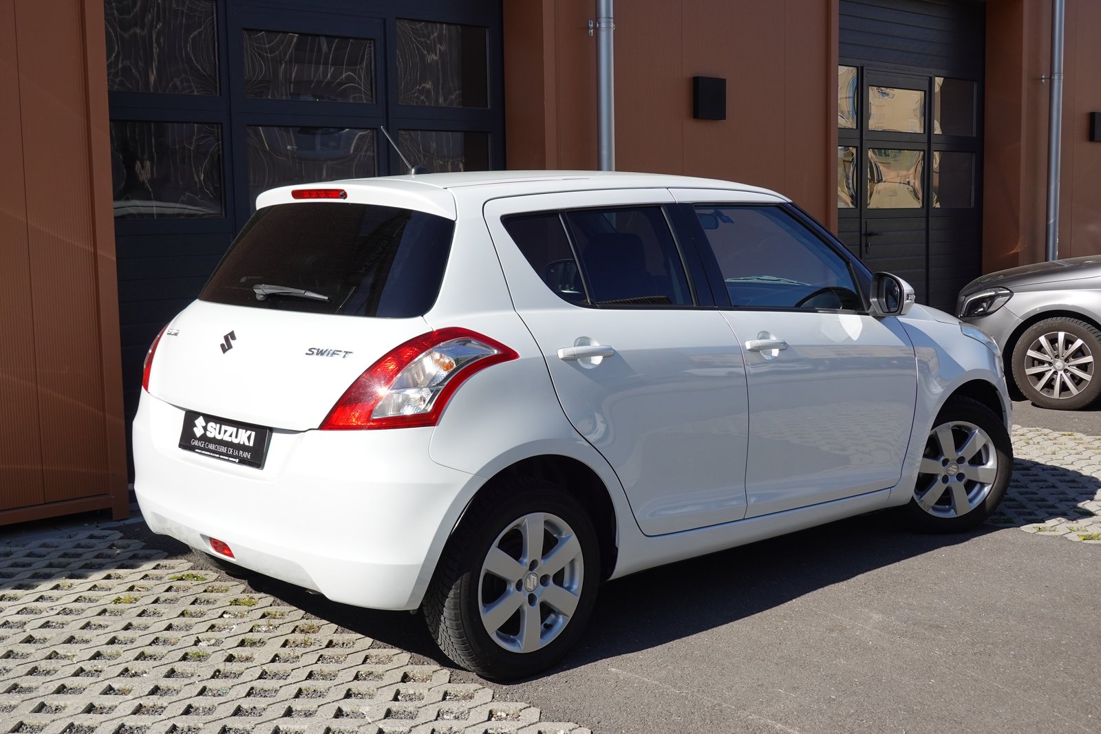 SUZUKI Swift 1.2i 16V Sergio Cellano * Véhiculé CH * 1er M, Essence, Occasion / Utilisé, Manuelle - 6