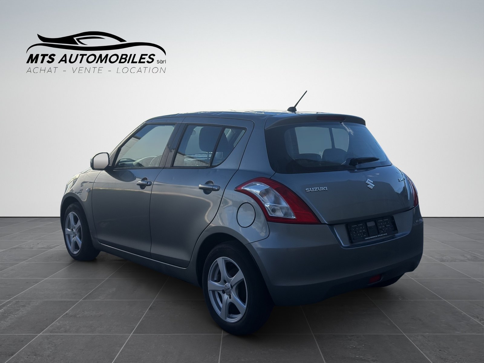 SUZUKI Swift 1.2i 16V GL, Petrol, Second hand / Used, Manual - 4