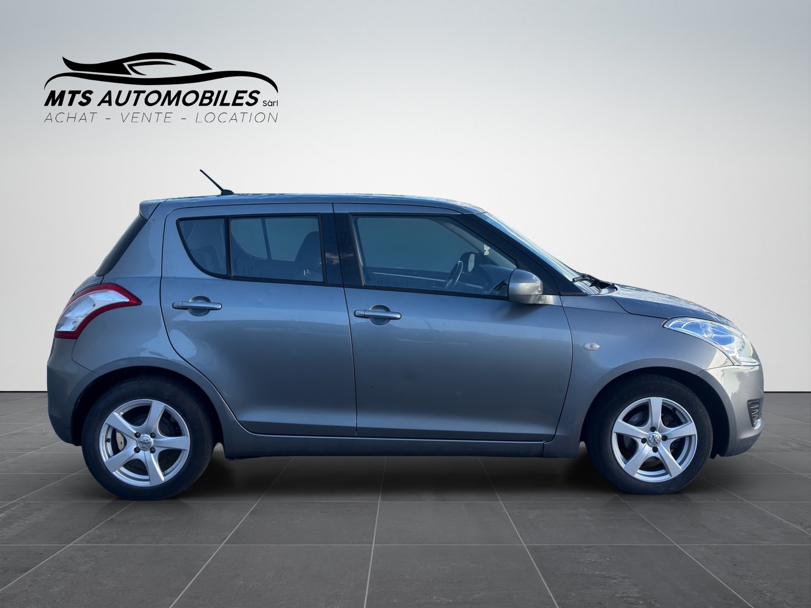 SUZUKI Swift 1.2i 16V GL, Petrol, Second hand / Used, Manual - 7