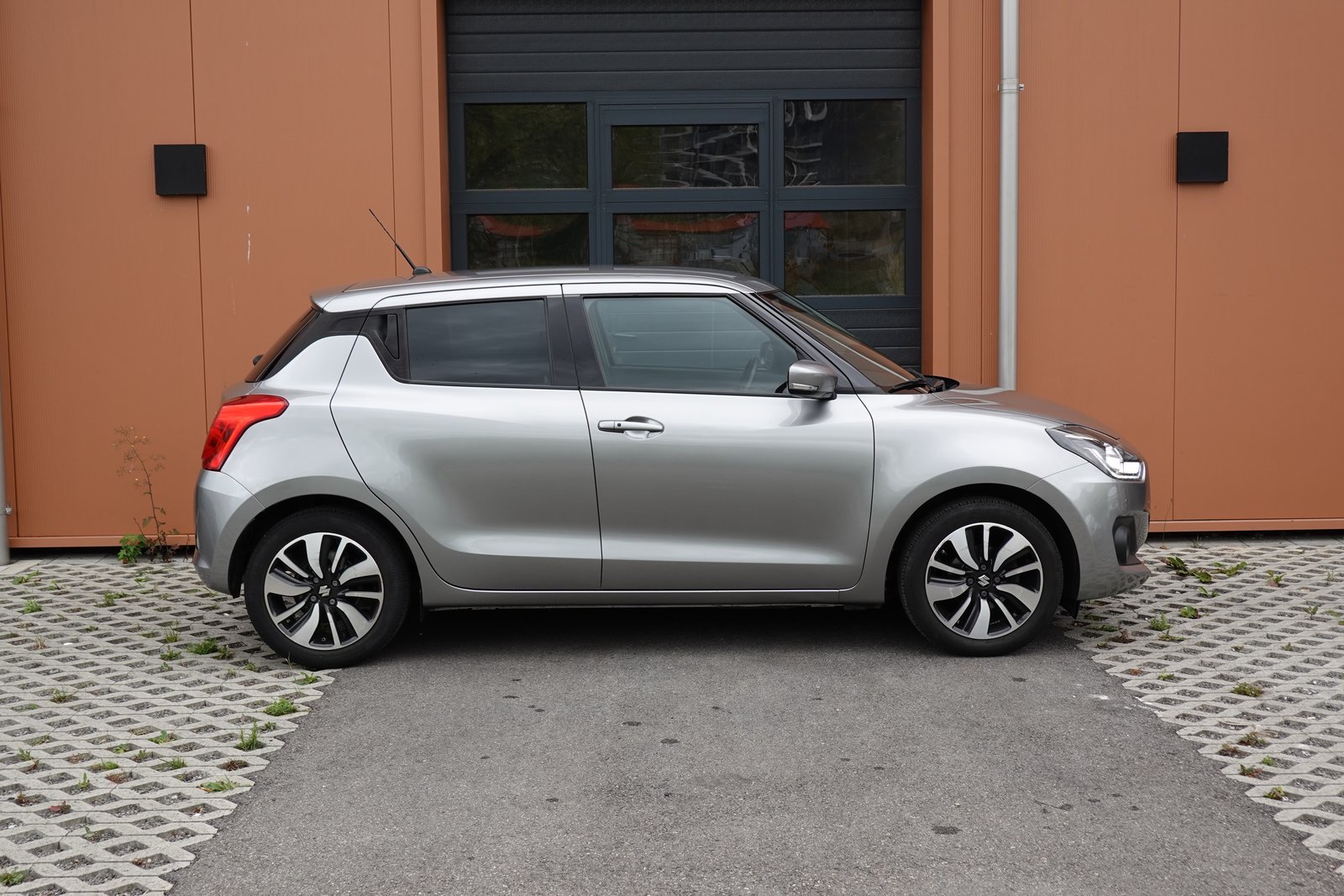 SUZUKI Swift 1.0 12V Compact Top Automatic - CH Auto * Keyle, Benzin, Occasion / Gebraucht, Automatik - 4