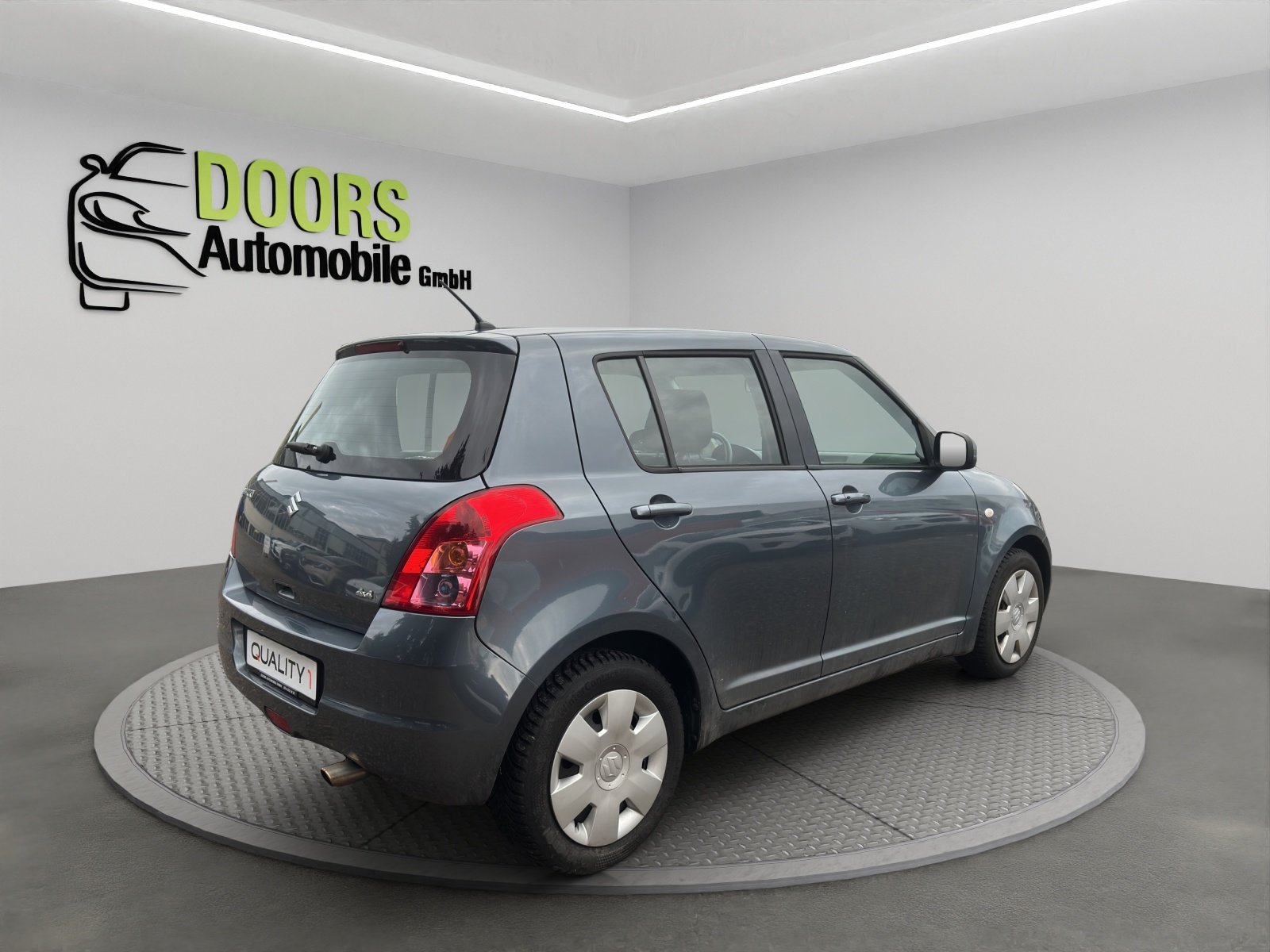 SUZUKI Swift 1.3i 16V GL Top 4x4, Benzin, Occasion / Gebraucht, Handschaltung - 4
