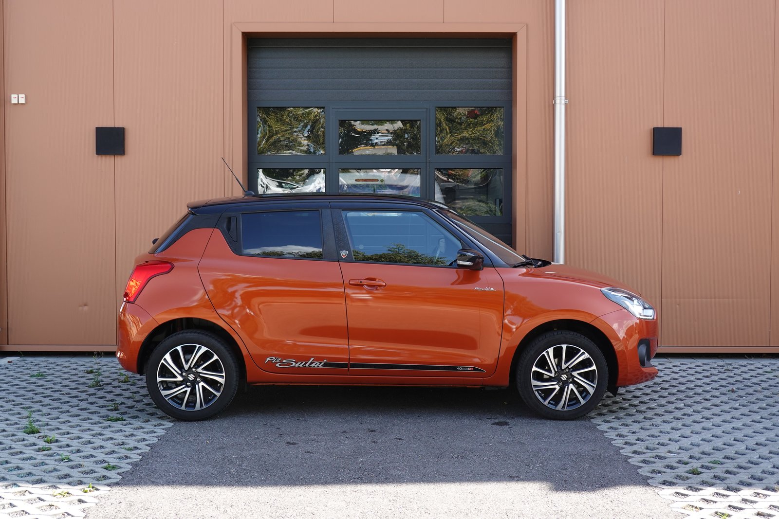 SUZUKI Swift 1.2i Piz Sulai Top Hybrid Allgrip 4x4 CH Auto *, Mild-Hybrid Petrol/Electric, Second hand / Used, Manual - 4