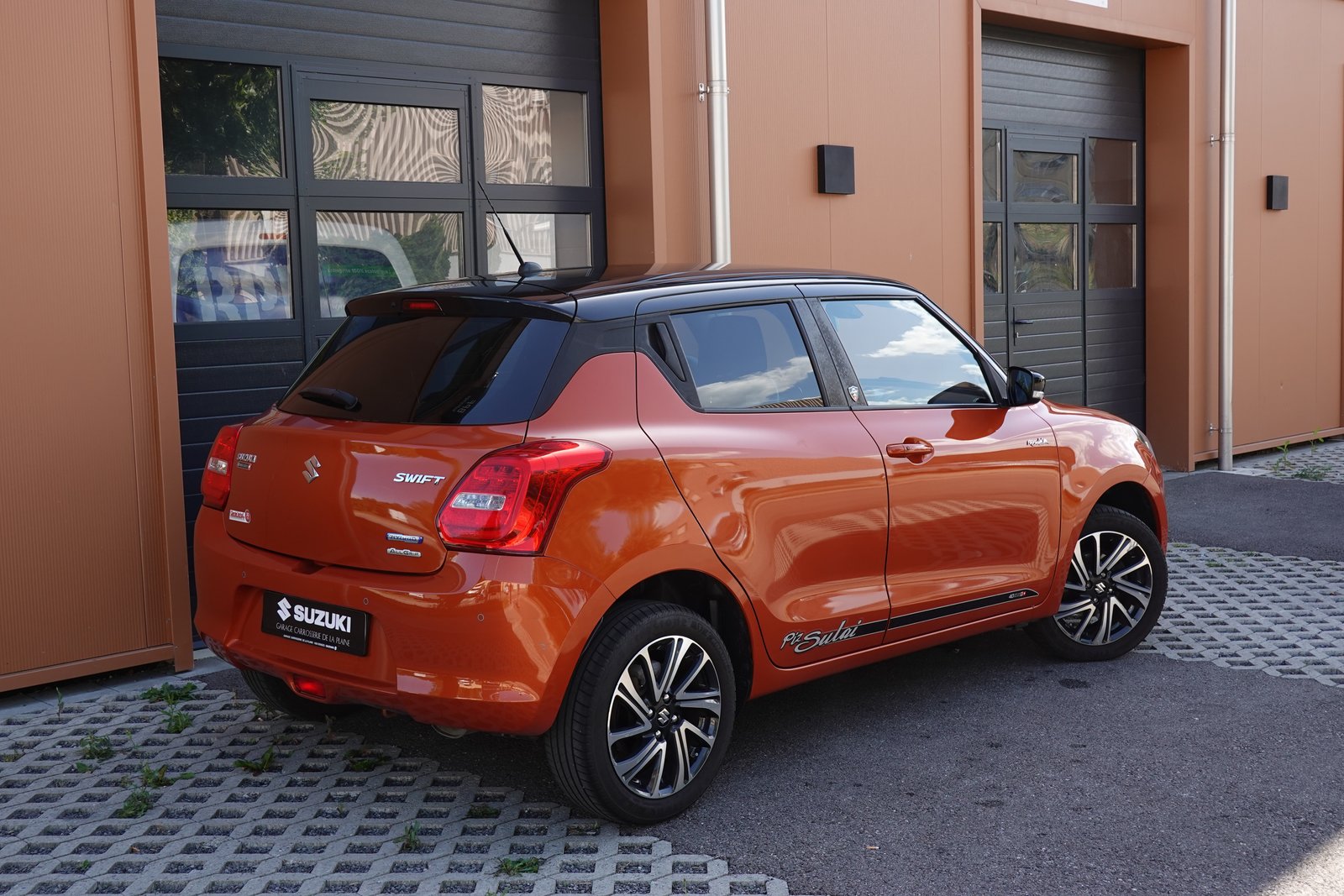 SUZUKI Swift 1.2i Piz Sulai Top Hybrid Allgrip 4x4 CH Auto *, Mild-Hybrid Petrol/Electric, Second hand / Used, Manual - 7