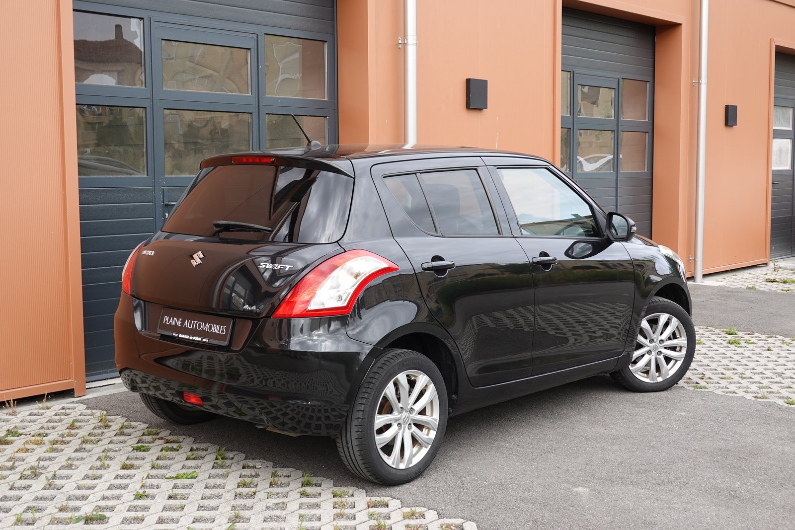 SUZUKI Swift 1.2i 16V GL Sergio Cellano 4x4, Petrol, Second hand / Used, Manual - 6