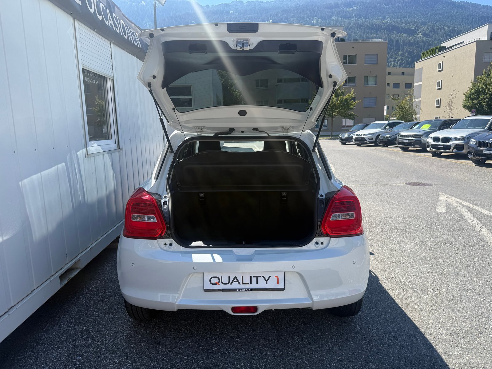 SUZUKI Swift 1.2i Piz Sulai Top Hybrid Allgrip 4x4 *1. HAND*, Mild-Hybrid Benzin/Elektro, Occasion / Gebraucht, Handschaltung - 6