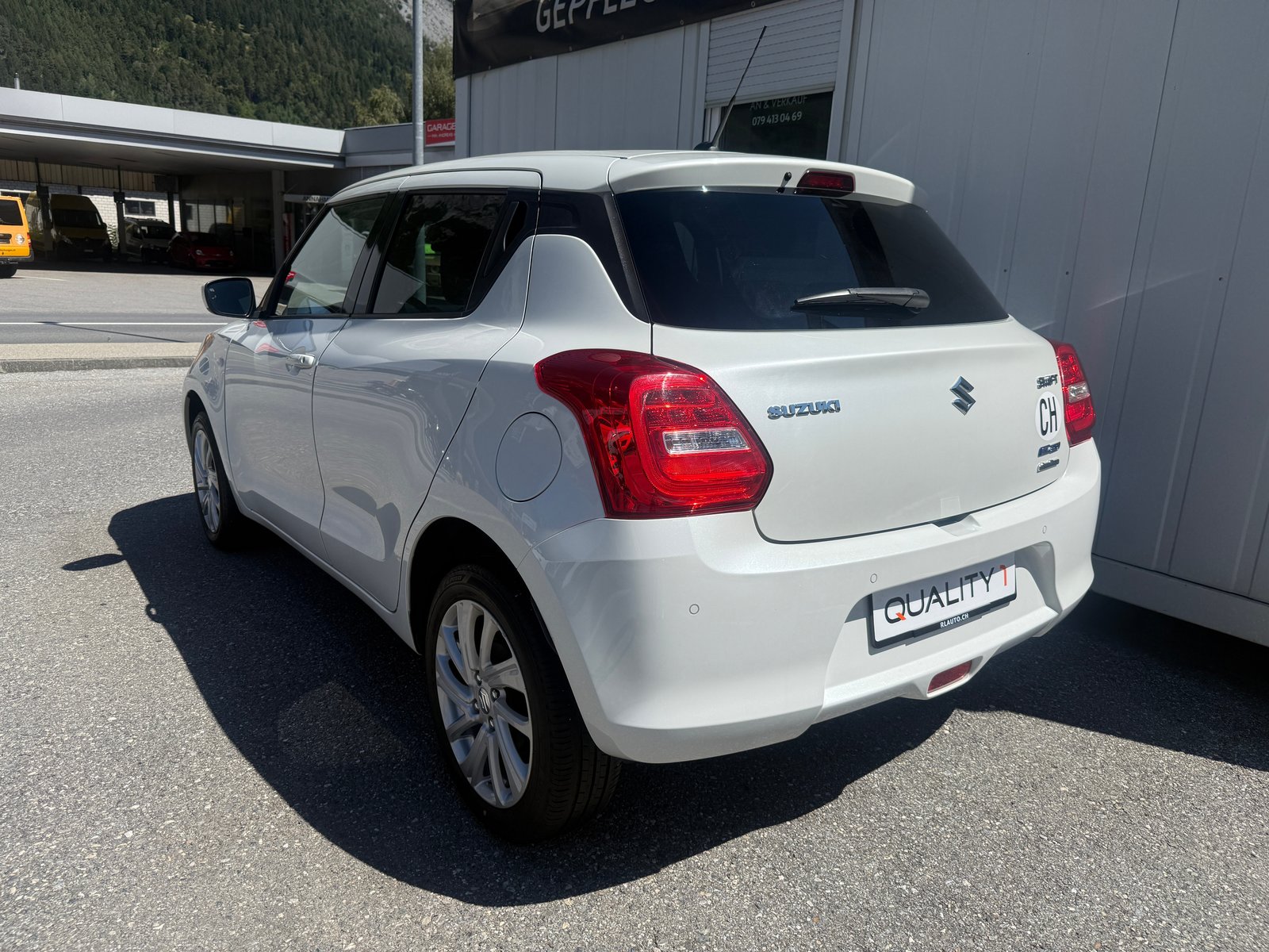 SUZUKI Swift 1.2i Piz Sulai Top Hybrid Allgrip 4x4 *1. HAND*, Mild-Hybrid Benzin/Elektro, Occasion / Gebraucht, Handschaltung - 7